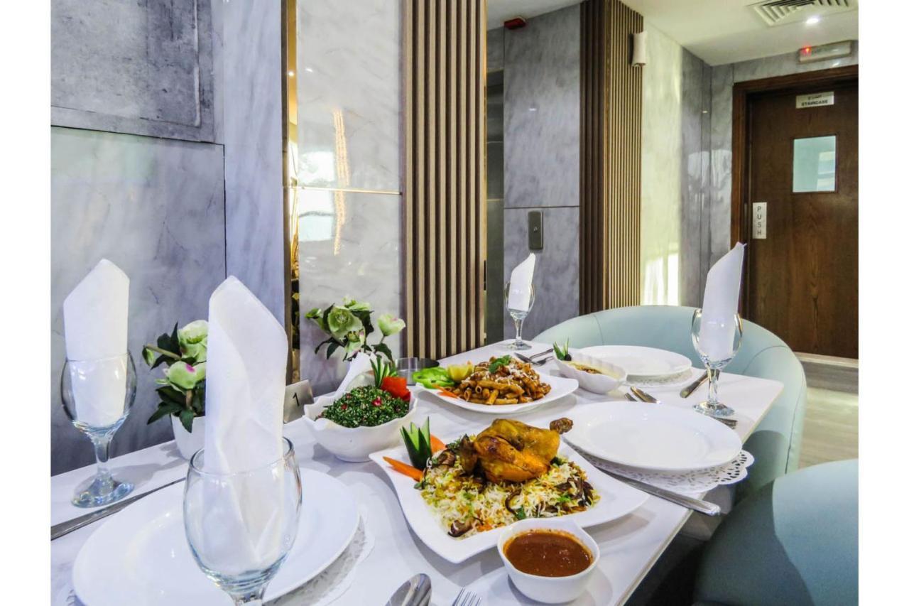 Bareen Hotel Adżman Zewnętrze zdjęcie